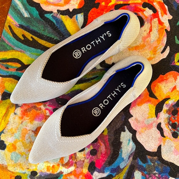 ⭐️ Rothy’s Gray Pointed Toe Flats - Picture 3 of 14